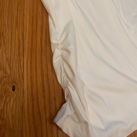 Nwt Fox’s White Tank Top Size Medium - Picture 2 of 6